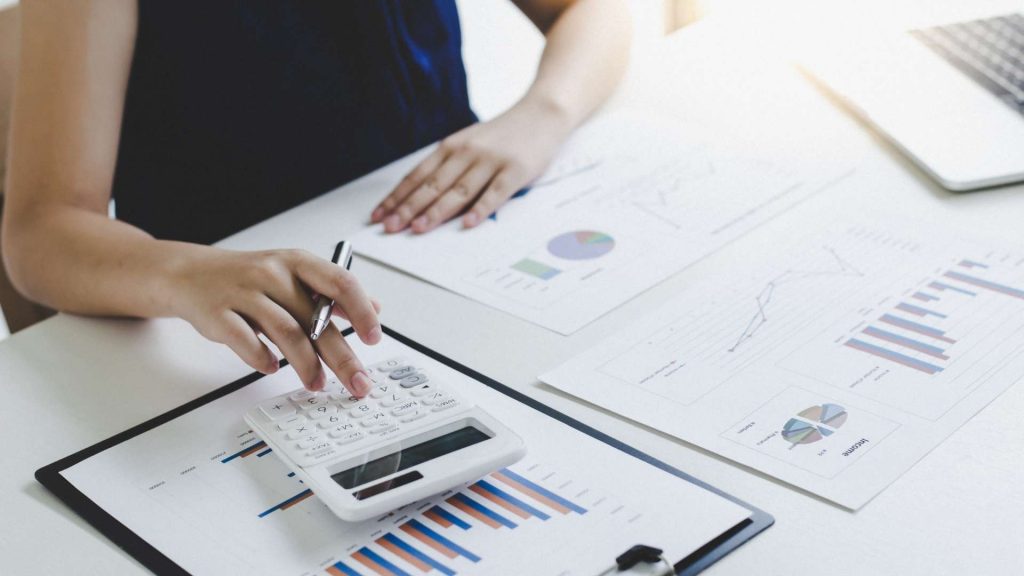 Beneficios y costes de los controles internos