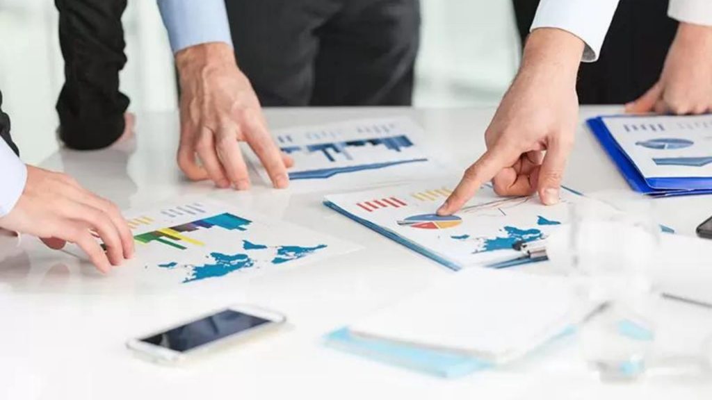 Evaluaciones y revisiones de riesgos