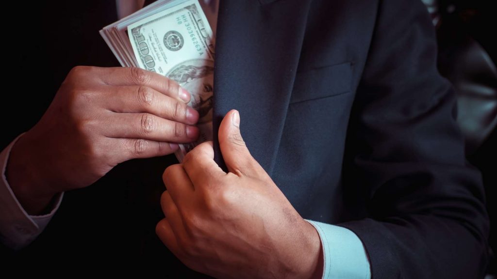 Causas del comercio ilegal de especies silvestres y de la caza furtiva 3