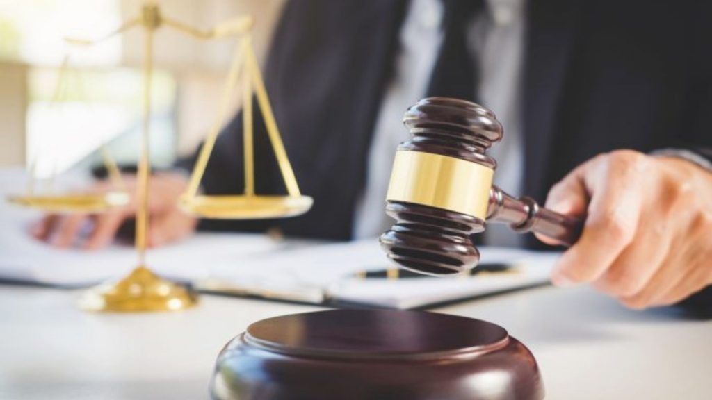 When To Retain A Lawyer?
