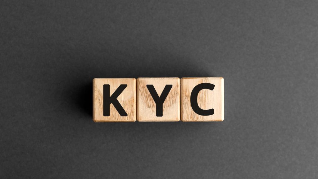 el proceso KYC de 4 pasos
